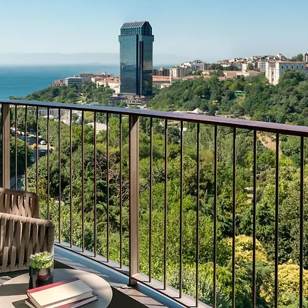 The St. Regis Szálloda