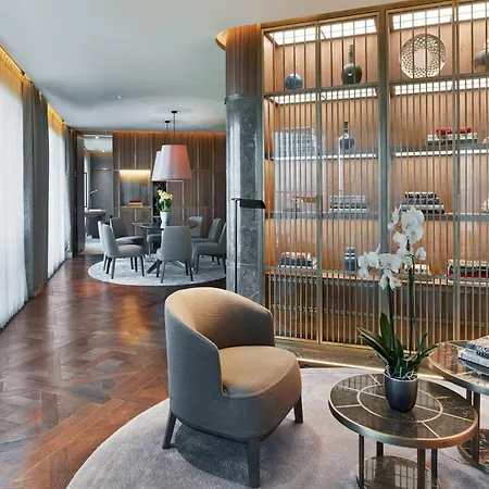 호텔 The St. Regis