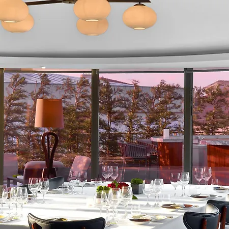 호텔 The St. Regis 5*