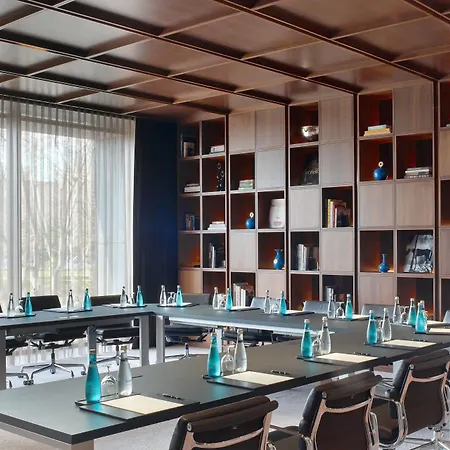 The St. Regis 호텔