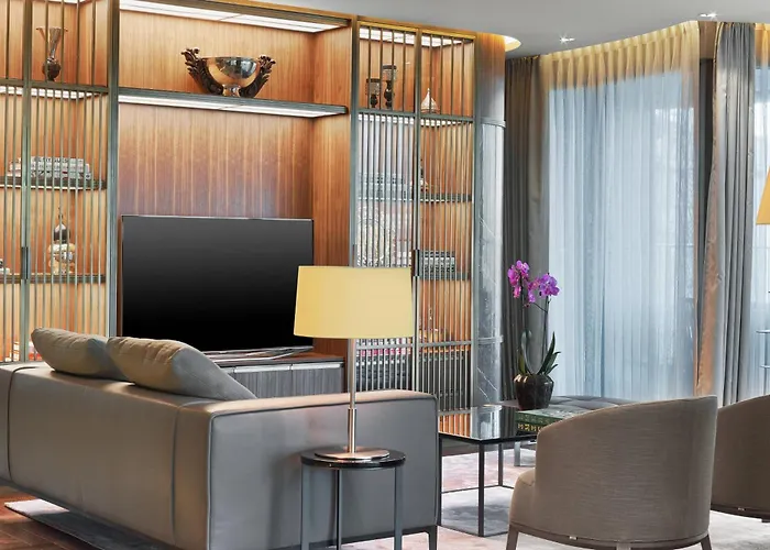 Отель The St. Regis