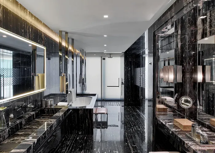 The St. Regis Отель