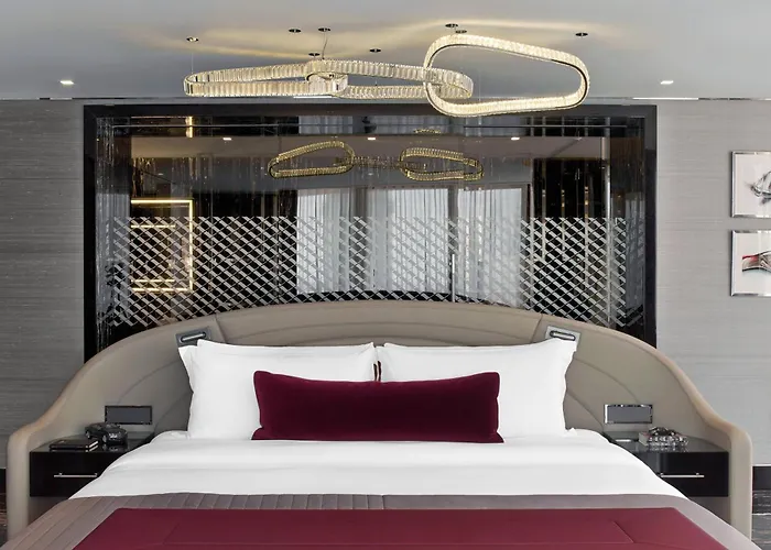 Ξενοδοχείο The St. Regis 5*